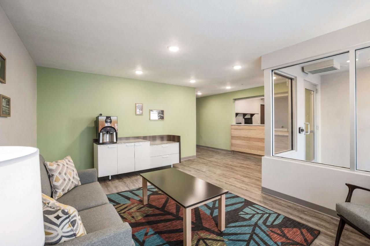 Woodspring Suites Detroit Madison Heights Dış mekan fotoğraf