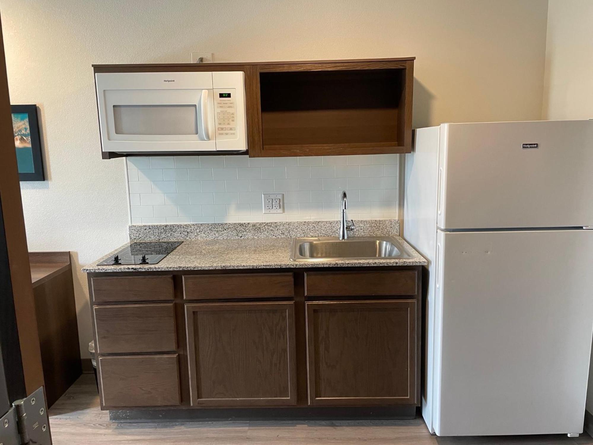 Woodspring Suites Detroit Madison Heights Dış mekan fotoğraf